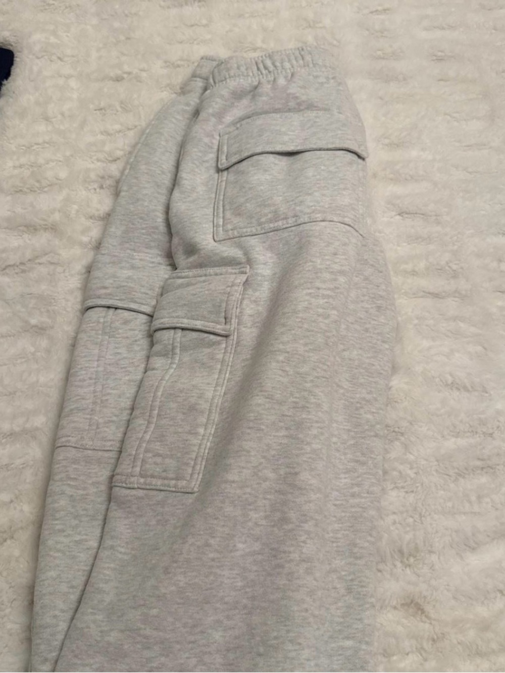 Aritzia Grey cargo sweatpants with adjustable waist